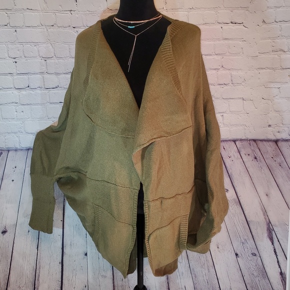 Neutral Green knit cardigan - Picture 5 of 7